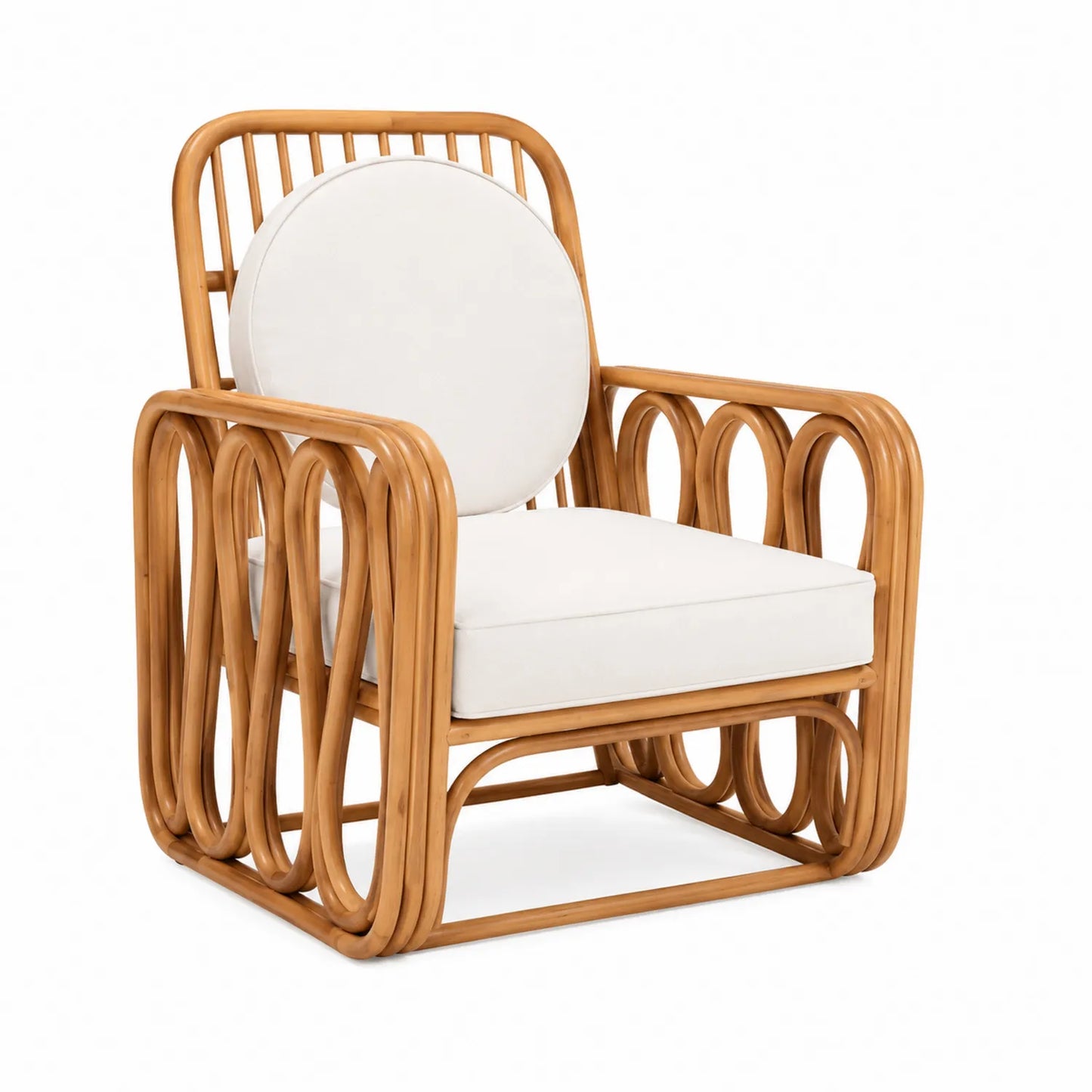 Fauteuil en rotin avec coussins en coton blanc